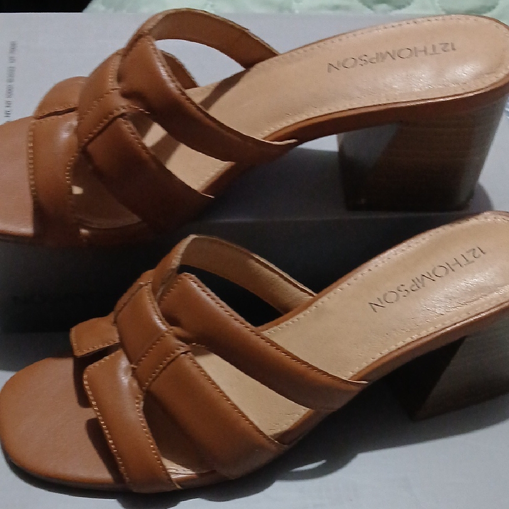 Thompson Tan Leather Heels with Classic Design